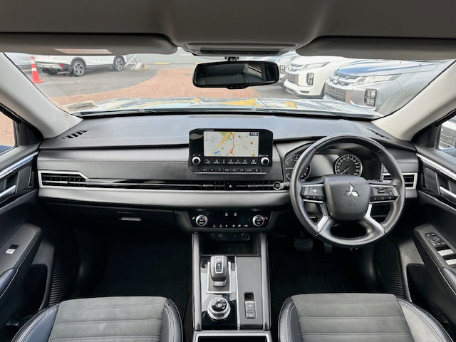 Mitsubishi Outlander 2023